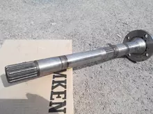 669605 Вал з флянцем