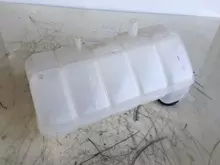 82019588 Резервуар для охолоджуючої рідини New Holland