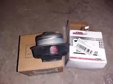 87677703 Подушки кабiни переднi опорнi New Holland