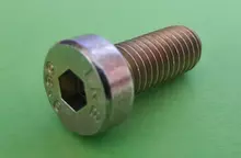 A100032261 Болт M6X22 8.8 DIN7991GAL Kverneland