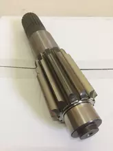 606946 Вал з шестернею Claas