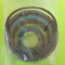 [commerce_product_variation:title]