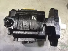 269378 Насос (224732) Manitou