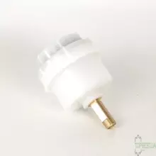 AH215111 Бачок розширювальний JOHN DEERE [ A&amp;I ]