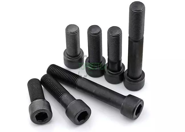 370188 Болт з внутрішнім шестигранником цил.голов. м10х20 Horsch