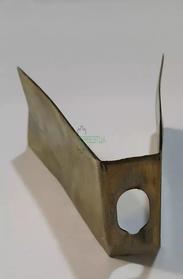 GA8483 Кронштейн  Kinze