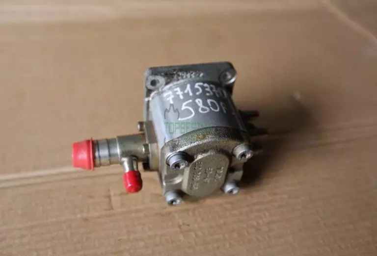 0006836990 Насос шестерний [Claas Original]