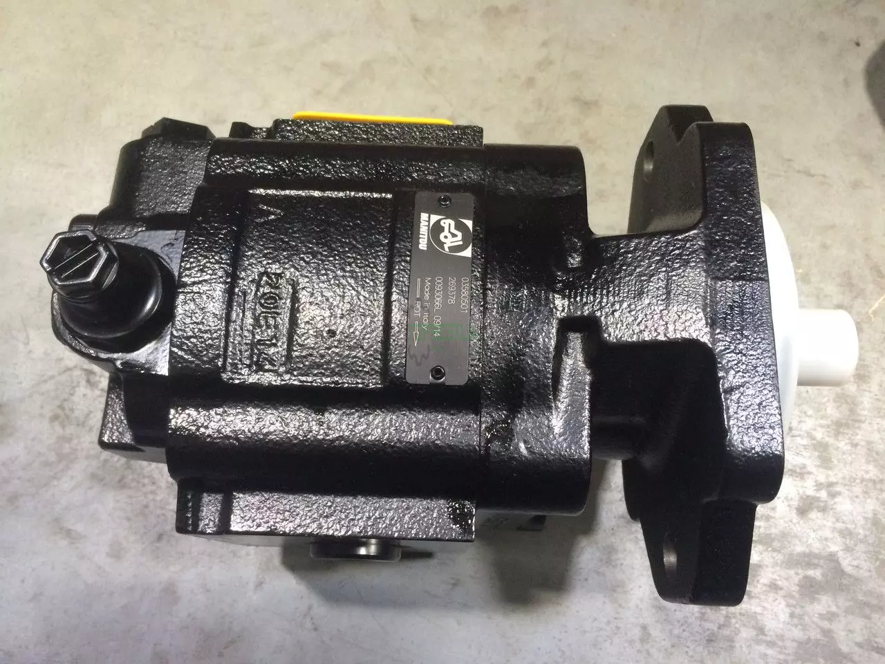 272376 Насос гідравліки Manitou