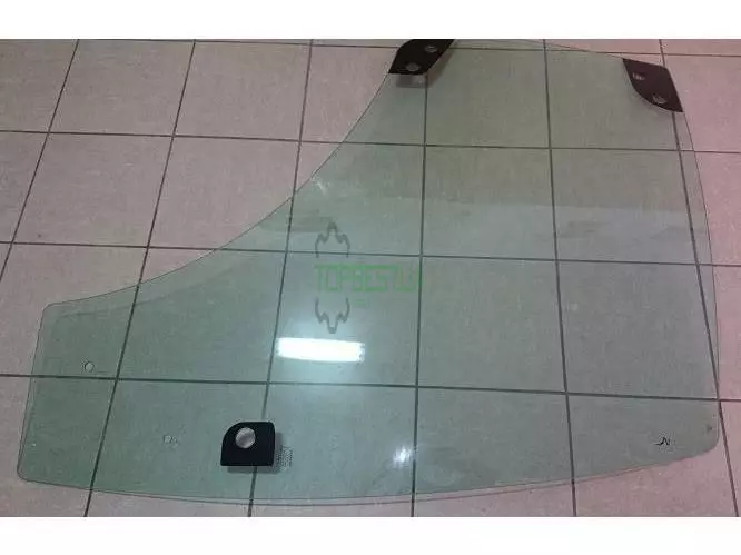 84280178 Скло бокове праве T6050 T7060 New Holland