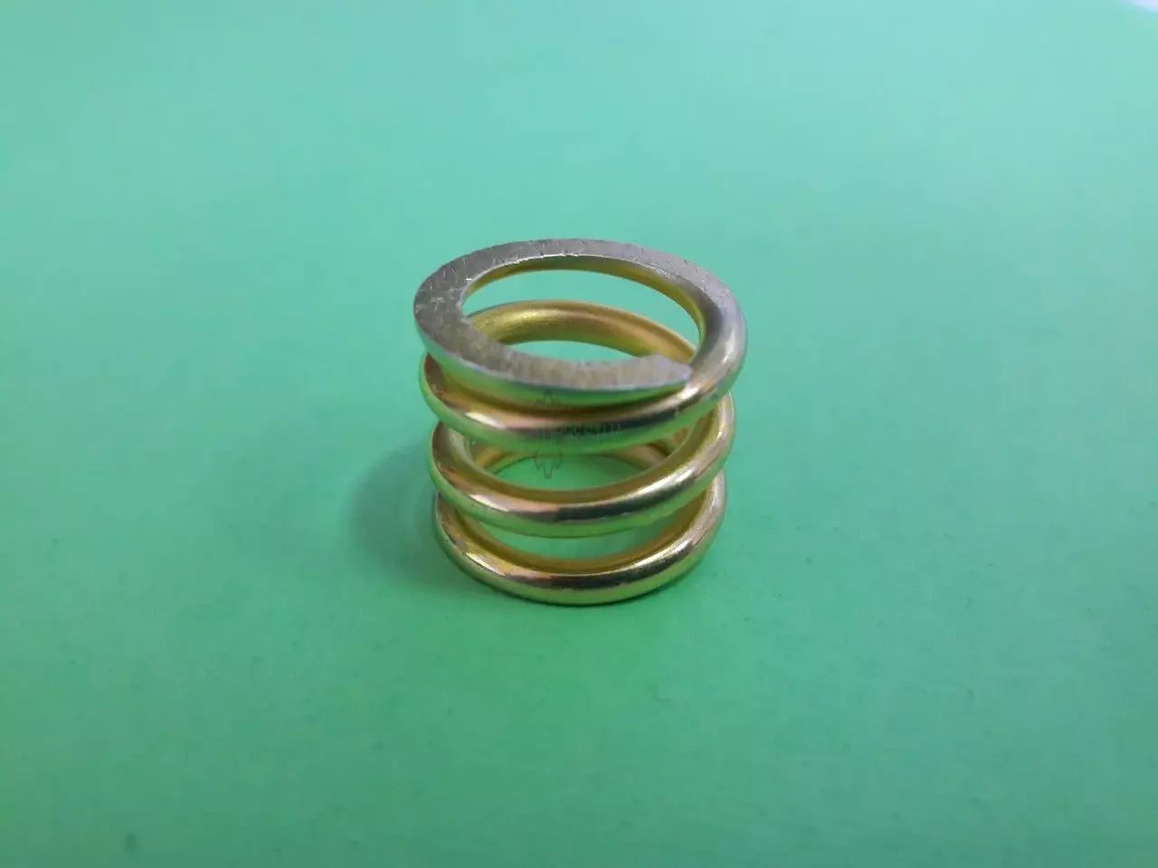 AC489142 Пружина Kverneland