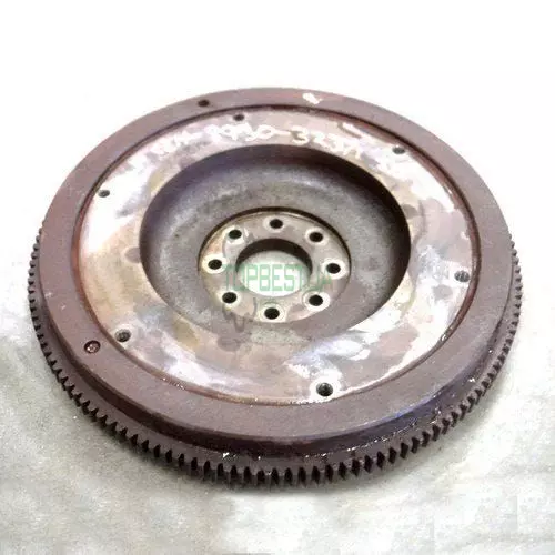 J934838 Маховик New Holland