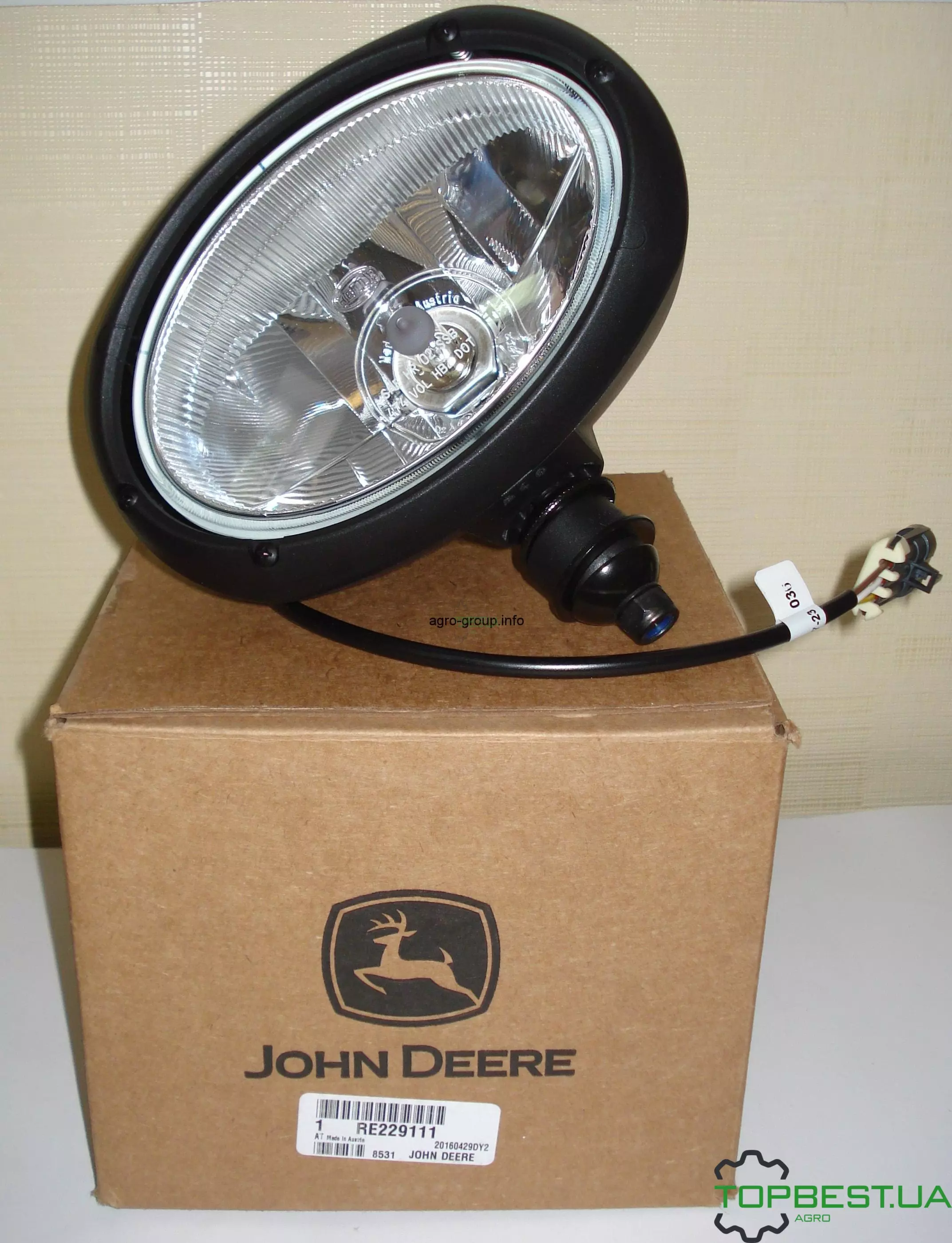 RE229111 Фара (RE185883) (RE194852) John Deere